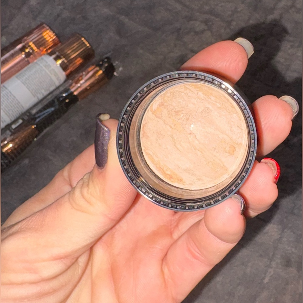 Laura Geller Baked To Go Balance-N-Brighten Shade Fair - Picture 4 of 4